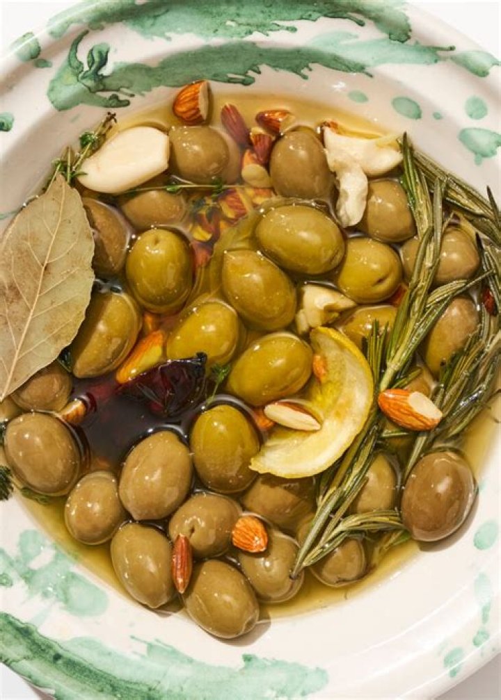 Are Castelvetrano Olives the same as green olives?