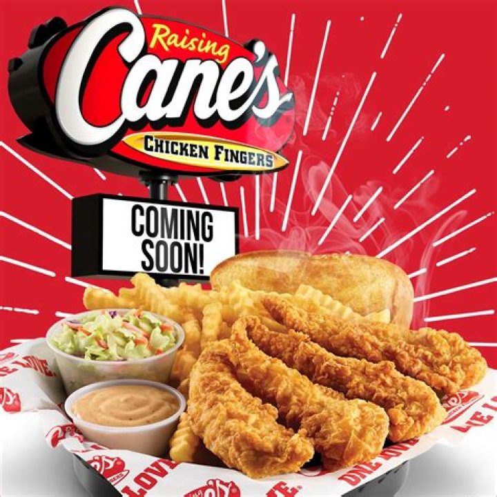 Do Raising Cane’s employees get free food?