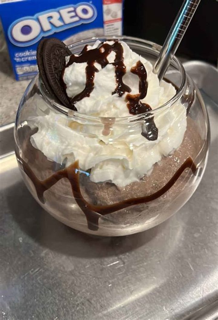 How do you thicken a milkshake without ice cream?