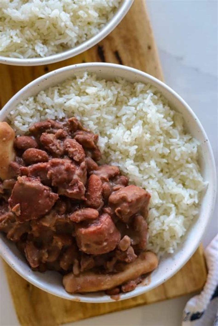 How many calories are in Filipino fried rice?