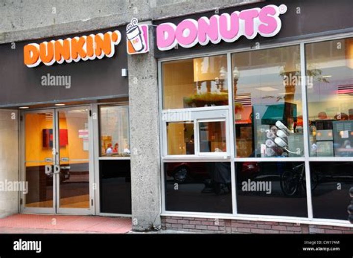 How many Dunkin donuts are in Chicago?