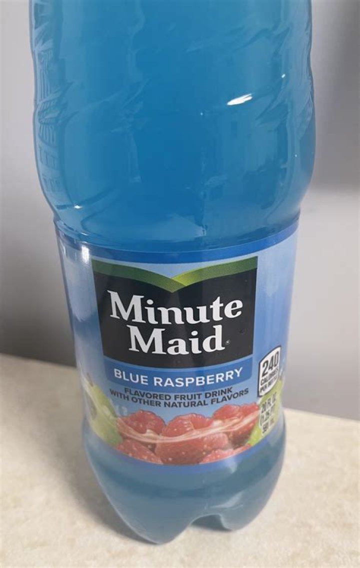 How much sugar is in a blue raspberry Minute Maid?