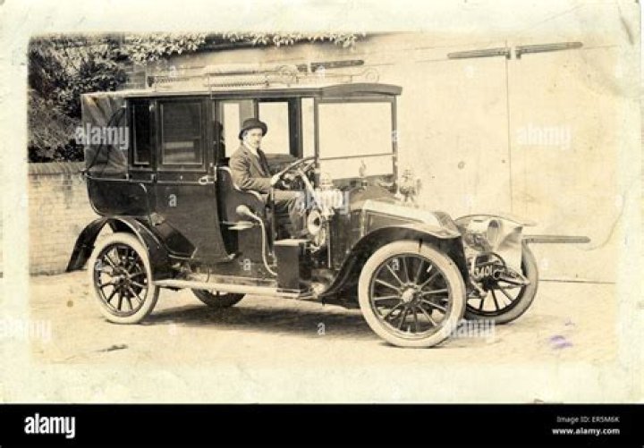Were there cars in the early 1900s?