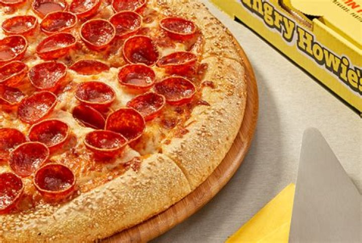 What is the best Hungry Howie’s crust?