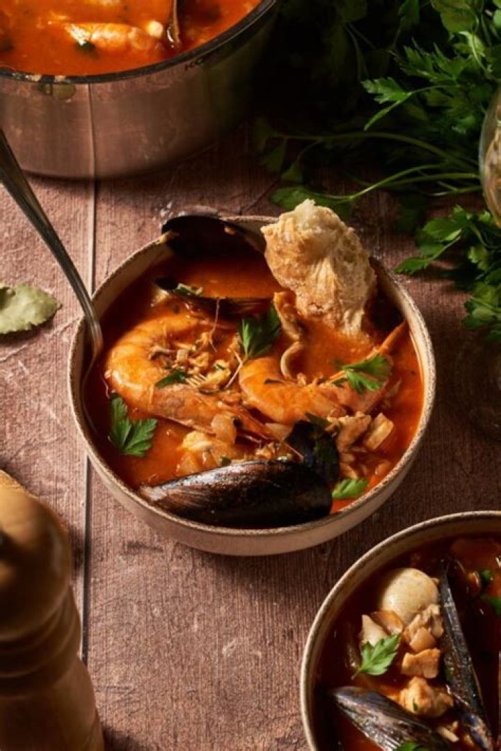 What’s the difference between cioppino and bouillabaisse?