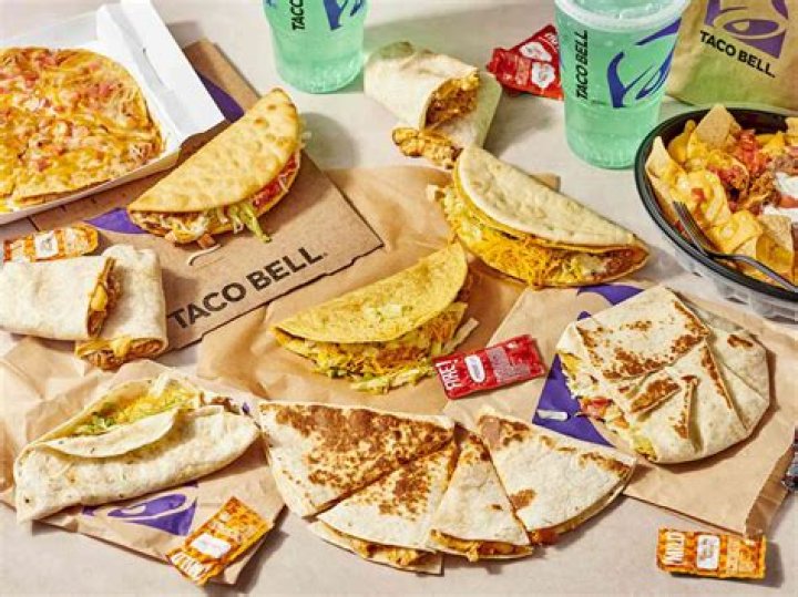 What sauce does Taco Bell put on quesadillas?